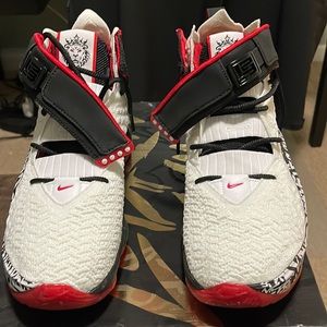 LeBron 17 - “Graffiti”